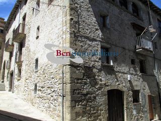 Casa a schiera in Santa Coloma de Queralt. Rústica Casa a schiera in Santa Coloma de Queralt. Rústica