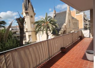 Apartamento Carrer illa de cuba. Magnifico piso/ fabuloso terraza Apartamento Carrer illa de cuba. Magnifico piso/ fabuloso terraza