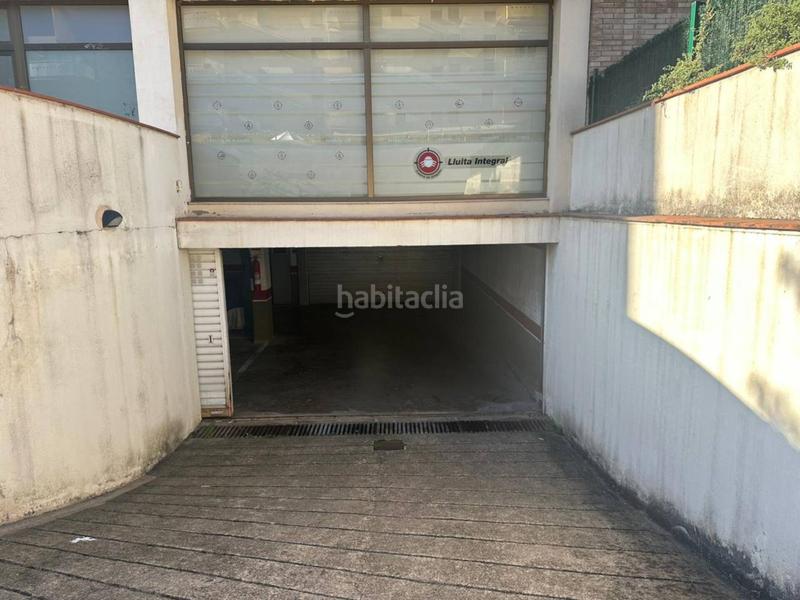 Foto ee7fad01-3e40-4126-8dc5-33a90678566d. Aparcament cotxe a mossèn baldiri reixach 58 a Eixample Sud-Migdia Girona Foto ee7fad01-3e40-4126-8dc5-33a90678566d. Aparcament cotxe a mossèn baldiri reixach 58 a Eixample Sud-Migdia Girona