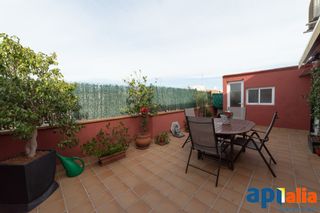 Ático Dr. torras i bages. Bonito ático y terraza Ático Dr. torras i bages. Bonito ático y terraza