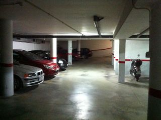 Rent Car parking in Carrer bailen, 18. Parking en zona aiguacuit Rent Car parking in Carrer bailen, 18. Parking en zona aiguacuit
