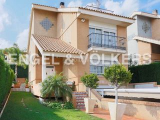 Lloguer Casa en El Vedat. Casa independiente con piscina en calicanto Lloguer Casa en El Vedat. Casa independiente con piscina en calicanto
