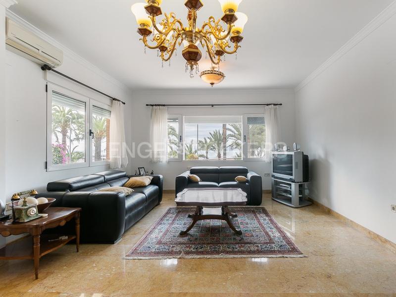 Foto 95a4ee9e-e120-4abf-ada9-2d30170b91bd. Casa magnífica casa independiente frente al mar en Cullera Foto 95a4ee9e-e120-4abf-ada9-2d30170b91bd. Casa magnífica casa independiente frente al mar en Cullera