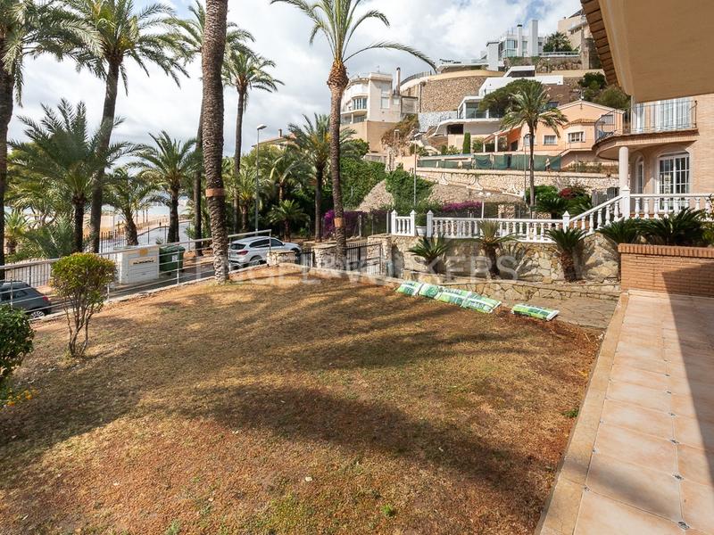 Foto e3bd5d4e-7ee7-40e0-9253-3ba8cb6962f1. Casa magnífica casa independiente frente al mar en Cullera Foto e3bd5d4e-7ee7-40e0-9253-3ba8cb6962f1. Casa magnífica casa independiente frente al mar en Cullera