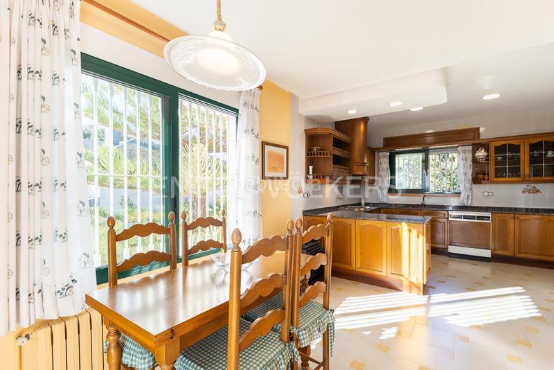 Foto 47710e56-1467-4a07-9b61-86ff31994807. Rent house with heating parking pool in Cumbres de Calicanto Torrent Foto 47710e56-1467-4a07-9b61-86ff31994807. Rent house with heating parking pool in Cumbres de Calicanto Torrent