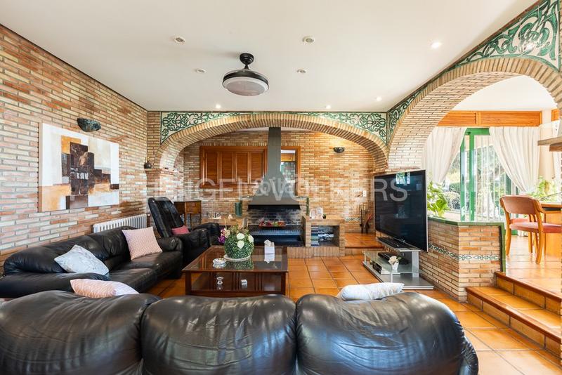 Foto 5d5e276c-7237-418f-957e-2f63f30351c9. Rent house with heating parking pool in Cumbres de Calicanto Torrent Foto 5d5e276c-7237-418f-957e-2f63f30351c9. Rent house with heating parking pool in Cumbres de Calicanto Torrent