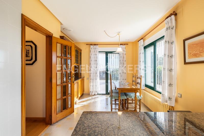 Foto 7134cfe1-2a2d-4f20-8e3e-224efec0dc99. Rent house with heating parking pool in Cumbres de Calicanto Torrent Foto 7134cfe1-2a2d-4f20-8e3e-224efec0dc99. Rent house with heating parking pool in Cumbres de Calicanto Torrent