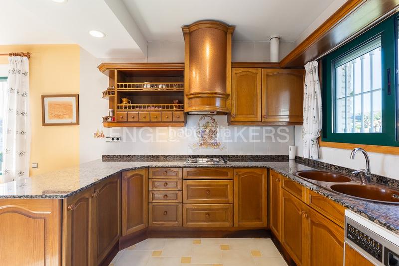 Foto 8874b920-c787-4c54-913b-3f0105a799b1. Rent house with heating parking pool in Cumbres de Calicanto Torrent Foto 8874b920-c787-4c54-913b-3f0105a799b1. Rent house with heating parking pool in Cumbres de Calicanto Torrent