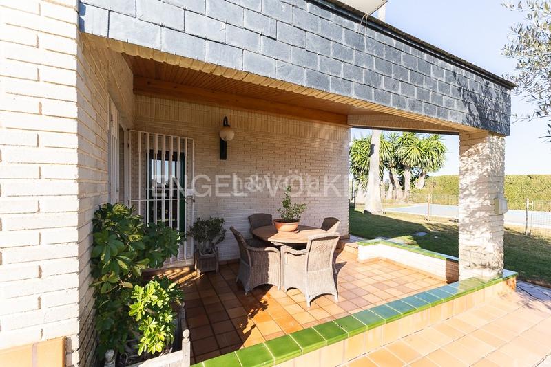 Foto 97929442-54e5-49b9-b6a6-ea65e7c4a8fb. Rent house with heating parking pool in Cumbres de Calicanto Torrent Foto 97929442-54e5-49b9-b6a6-ea65e7c4a8fb. Rent house with heating parking pool in Cumbres de Calicanto Torrent