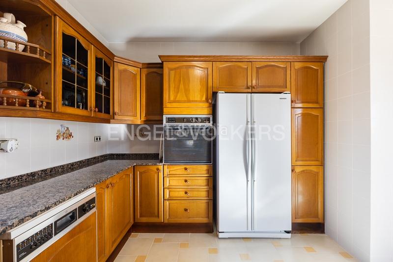 Foto 9eaf9f6d-7f3a-4a1f-83fa-03d2355680ce. Rent house with heating parking pool in Cumbres de Calicanto Torrent Foto 9eaf9f6d-7f3a-4a1f-83fa-03d2355680ce. Rent house with heating parking pool in Cumbres de Calicanto Torrent