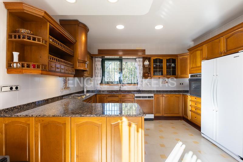 Foto e6aad1b2-c4f5-4870-8436-c84668c0fe0c. Rent house with heating parking pool in Cumbres de Calicanto Torrent Foto e6aad1b2-c4f5-4870-8436-c84668c0fe0c. Rent house with heating parking pool in Cumbres de Calicanto Torrent