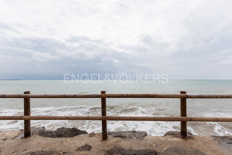 Foto fc876e41-fb57-423f-a2f2-886379c56a19. Casa amb calefacció aparcament a Playa Burriana Foto fc876e41-fb57-423f-a2f2-886379c56a19. Casa amb calefacció aparcament a Playa Burriana