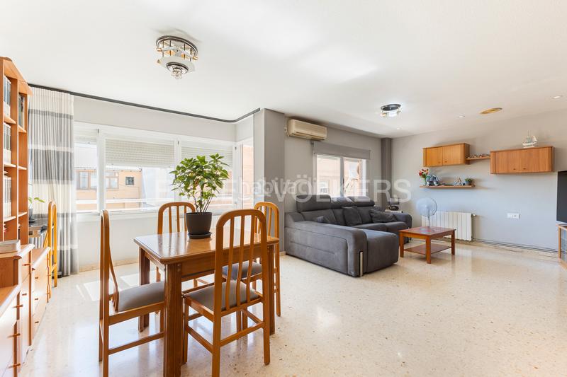 Foto 00d2a5d2-f22f-4a8d-856e-dbd8331770a2. Apartament amb calefacció aparcament a Zona Concordia Burjassot Foto 00d2a5d2-f22f-4a8d-856e-dbd8331770a2. Apartament amb calefacció aparcament a Zona Concordia Burjassot