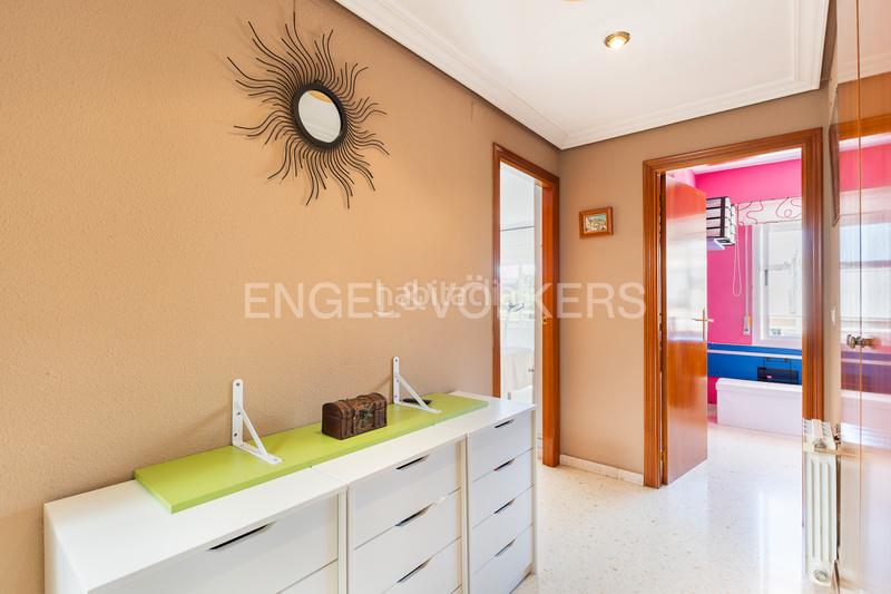 Foto 5dbc6ea9-5296-4b7a-904f-9bae43bbb8ec. Apartament amb calefacció aparcament a Zona Concordia Burjassot Foto 5dbc6ea9-5296-4b7a-904f-9bae43bbb8ec. Apartament amb calefacció aparcament a Zona Concordia Burjassot