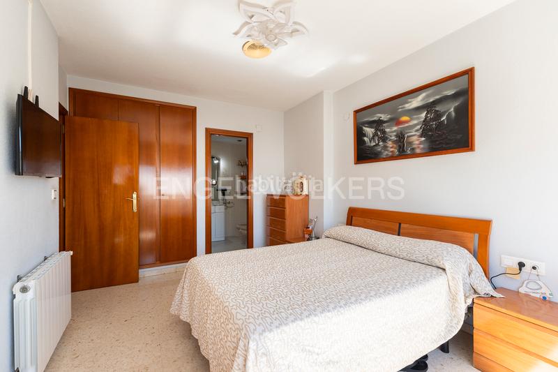Foto 89112916-dded-4e87-a4a2-7f3906ba635e. Apartament amb calefacció aparcament a Zona Concordia Burjassot Foto 89112916-dded-4e87-a4a2-7f3906ba635e. Apartament amb calefacció aparcament a Zona Concordia Burjassot