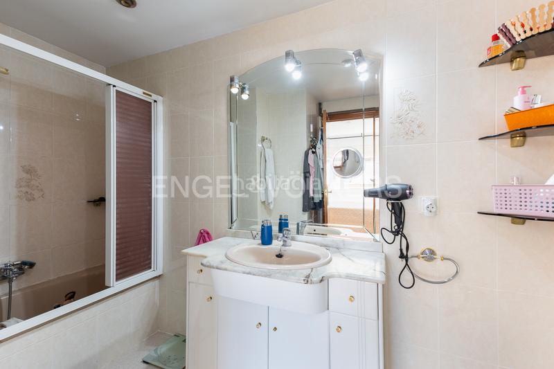 Foto babda659-f6bb-48c9-88d5-71fb0d0a3965. Apartament amb calefacció aparcament a Zona Concordia Burjassot Foto babda659-f6bb-48c9-88d5-71fb0d0a3965. Apartament amb calefacció aparcament a Zona Concordia Burjassot