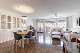 Lloguer Apartament a Barrio Benicalap. Amplio y luminoso piso junto a cortes valencianas Lloguer Apartament a Barrio Benicalap. Amplio y luminoso piso junto a cortes valencianas