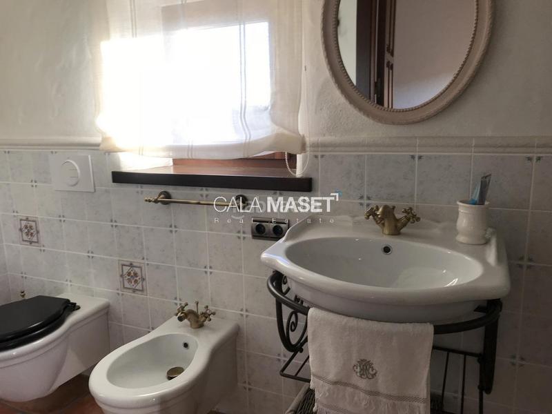 Foto b9a4e3a3-1b60-4963-a2ee-3017bd1d852e. Casa amb calefacció aparcament a Urbanitzacions Platja d´Aro Foto b9a4e3a3-1b60-4963-a2ee-3017bd1d852e. Casa amb calefacció aparcament a Urbanitzacions Platja d´Aro