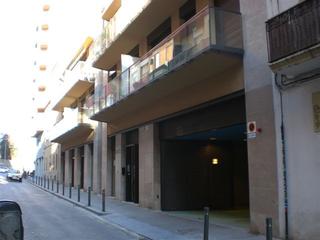 Location Parking voiture à Calle llorens i barba 68 Location Parking voiture à Calle llorens i barba 68