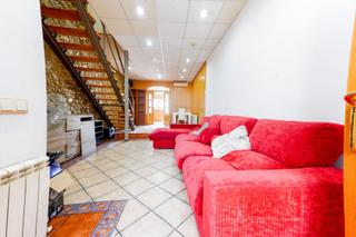 Chalet en Maçana. Casa chalet Chalet en Maçana. Casa chalet