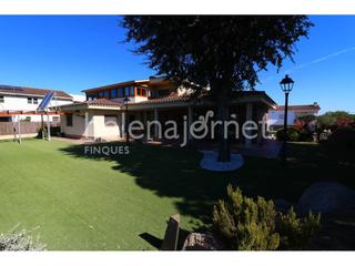 Maison  Canigó. Magnífica casa con jardín y piscina privada en sils. Maison  Canigó. Magnífica casa con jardín y piscina privada en sils.