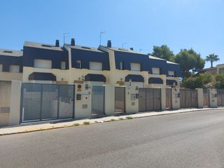 Lloguer Casa adossada en Avenida blasco ibañez, 3. 175m2. exterior Lloguer Casa adossada en Avenida blasco ibañez, 3. 175m2. exterior