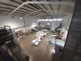 Fabrikhalle  Calle de flora tristán. Excelente nave industrial en venta y alquiler en els mollons. Fabrikhalle  Calle de flora tristán. Excelente nave industrial en venta y alquiler en els mollons.