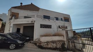 Bureau Calle reyes católicos. Interesantes oficinas con actualmente uso industrial pero con po Bureau Calle reyes católicos. Interesantes oficinas con actualmente uso industrial pero con po