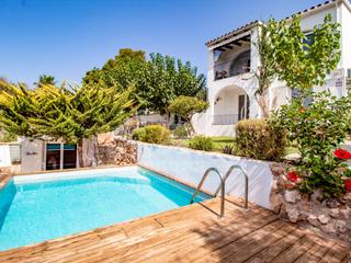 Mas à Cala Blanca. Casa de campo cerca de la playa de santandria Mas à Cala Blanca. Casa de campo cerca de la playa de santandria