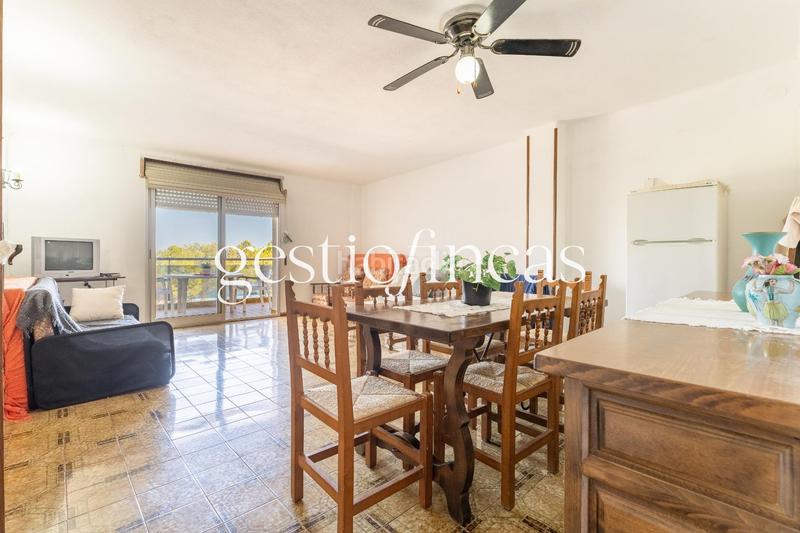 Foto 7f533365-6f42-4a66-a4a2-5ec810218c93. Pis amb aparcament piscina a Passeig Marítim Miami Platja Foto 7f533365-6f42-4a66-a4a2-5ec810218c93. Pis amb aparcament piscina a Passeig Marítim Miami Platja