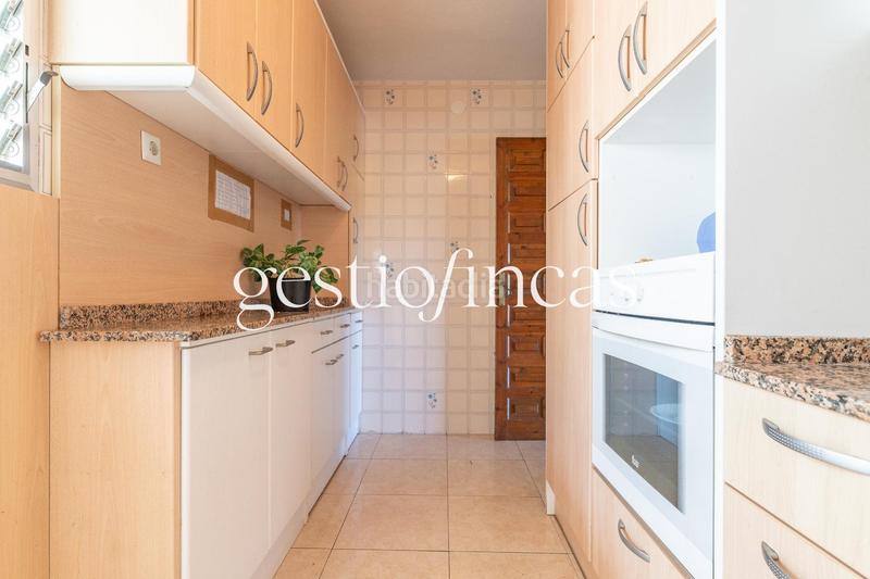 Foto b64d557b-e51a-403d-826e-43cb7ab4657f. Pis amb aparcament piscina a Passeig Marítim Miami Platja Foto b64d557b-e51a-403d-826e-43cb7ab4657f. Pis amb aparcament piscina a Passeig Marítim Miami Platja