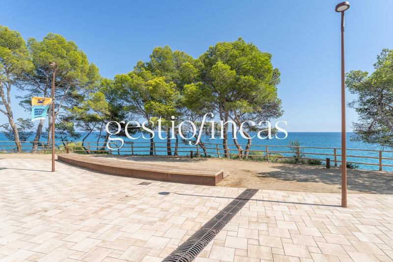 Foto dc04ab01-e631-44c6-bfd1-3d27f1762a69. Pis amb aparcament piscina a Passeig Marítim Miami Platja Foto dc04ab01-e631-44c6-bfd1-3d27f1762a69. Pis amb aparcament piscina a Passeig Marítim Miami Platja