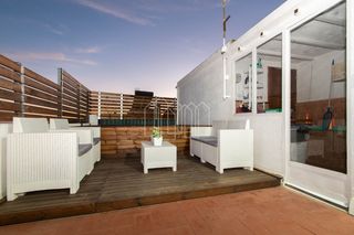 Attique à Cerdanyola. Piso con terraza como nuevo! Attique à Cerdanyola. Piso con terraza como nuevo!