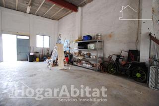 Local Comercial a Almoines. Amplio local comercial con garaje Local Comercial a Almoines. Amplio local comercial con garaje