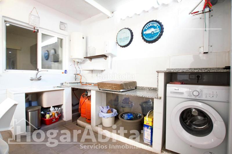 Foto 28a3bc48-e09f-436f-ab95-03ef0a206f61. Etagenwohnung mit heizung in Oliva pueblo Oliva Foto 28a3bc48-e09f-436f-ab95-03ef0a206f61. Etagenwohnung mit heizung in Oliva pueblo Oliva