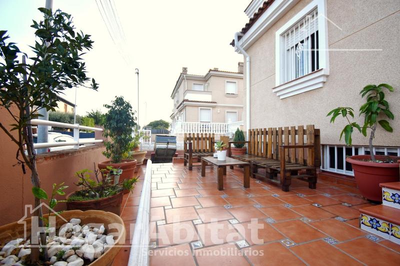 Foto 481f11bd-8f7e-4b05-b802-ff8dbcea2728. Casa adossada amb aparcament a Alqueries (Les) / Alquerías del Niño Perdido Foto 481f11bd-8f7e-4b05-b802-ff8dbcea2728. Casa adossada amb aparcament a Alqueries (Les) / Alquerías del Niño Perdido