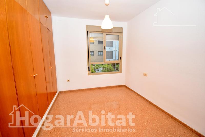 Foto 89cd0c28-cd4a-4962-b97b-55e037b0afc9. Alquiler piso seminuevo con garaje, terraza y piscina en Paterna Foto 89cd0c28-cd4a-4962-b97b-55e037b0afc9. Alquiler piso seminuevo con garaje, terraza y piscina en Paterna