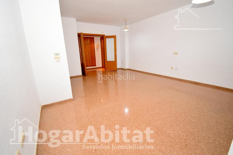 Foto 188e95ac-74de-45c6-8c2f-6fc81a3009f5. Location appartement avec parking piscine dans Valterna Paterna Foto 188e95ac-74de-45c6-8c2f-6fc81a3009f5. Location appartement avec parking piscine dans Valterna Paterna