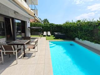 Chalet à Pinemar. Casa moderna con piscina Chalet à Pinemar. Casa moderna con piscina