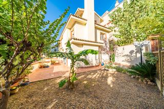 Maison  Carrer riera de tiana. Casa a 3 vientos en al riera de tiana Maison  Carrer riera de tiana. Casa a 3 vientos en al riera de tiana