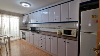 Appartement  Calle de la república argentina. Bonito piso de tres dormitorios, dos baños y plaza de garaje, li Appartement  Calle de la república argentina. Bonito piso de tres dormitorios, dos baños y plaza de garaje, li