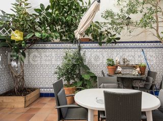Maison jumelée à Can Baró. Magnífica y soleada casa en can baró Maison jumelée à Can Baró. Magnífica y soleada casa en can baró