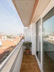 Rent Flat in Taxonera. Excelente piso en horta-guinardó Rent Flat in Taxonera. Excelente piso en horta-guinardó