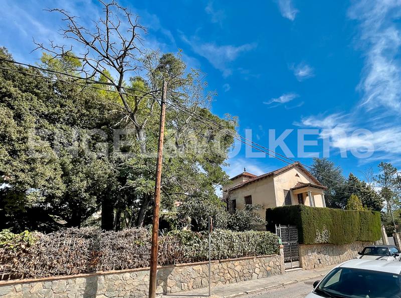 Foto af9ac9f2-5afd-453c-a066-02cd0679dbc0. Terreny residencial a Valldoreix Sant Cugat del Vallès Foto af9ac9f2-5afd-453c-a066-02cd0679dbc0. Terreny residencial a Valldoreix Sant Cugat del Vallès