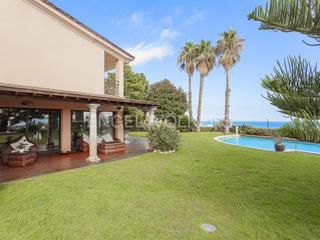 Casa en Calella. Magnífica casa en calella con vistas espectaculares al mar Casa en Calella. Magnífica casa en calella con vistas espectaculares al mar