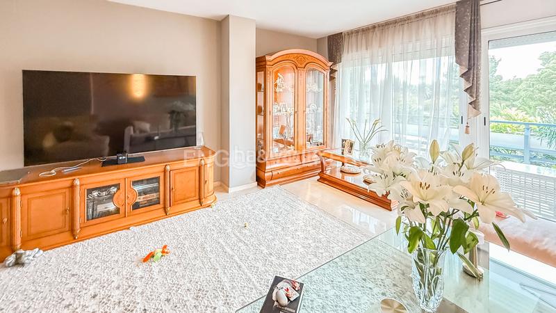 Foto f0b8eb8f-e6e4-45e0-8444-10da25252b53. Location appartement avec chauffage parking piscine dans Sitges Foto f0b8eb8f-e6e4-45e0-8444-10da25252b53. Location appartement avec chauffage parking piscine dans Sitges