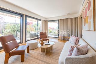 Location Duplex à Tres Torres. Exclusivo dúplex de diseño en tres torres Location Duplex à Tres Torres. Exclusivo dúplex de diseño en tres torres