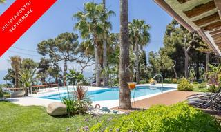 Lloguer Casa a Cinc Sènies. Elegancia y lujo paradisíaco en el maresme Lloguer Casa a Cinc Sènies. Elegancia y lujo paradisíaco en el maresme