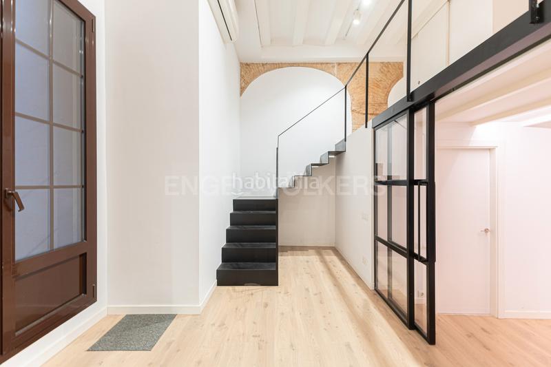 Foto 8af3a95a-9101-4ef1-9ee9-15521913fb0d. Apartamento exclusivo estudio tipo loft dúplex en Barcelona Foto 8af3a95a-9101-4ef1-9ee9-15521913fb0d. Apartamento exclusivo estudio tipo loft dúplex en Barcelona