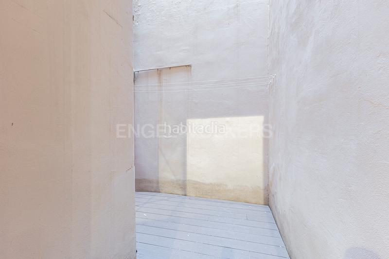 Foto dce0eabc-350d-4935-b0a8-d666a1bf3994. Apartamento exclusivo estudio tipo loft dúplex en Barcelona Foto dce0eabc-350d-4935-b0a8-d666a1bf3994. Apartamento exclusivo estudio tipo loft dúplex en Barcelona